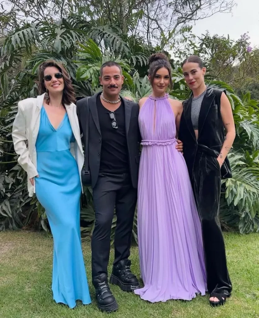 Marina Moschen com a namorada e a atriz Nathalia Dill no casamento — Foto: Instagram